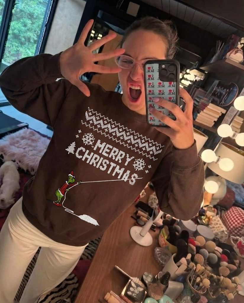 Nieve Grinch Sweatshirt